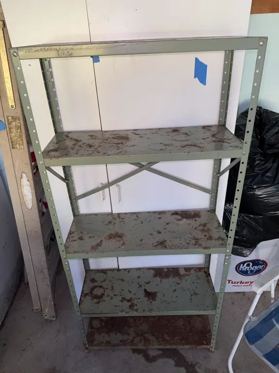 Metal shelf racking