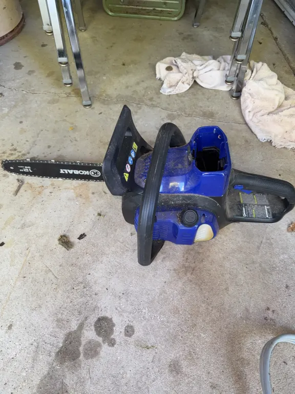 Kobalt chain saw