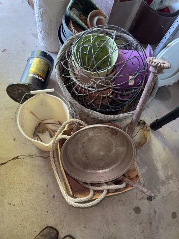 Gardening pots and supplies
