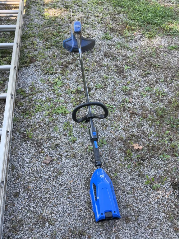 Cobalt battery powered Weedwhacker 40 V max