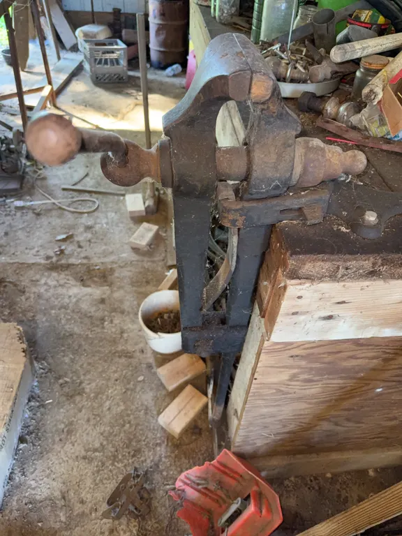 Large Bench vise