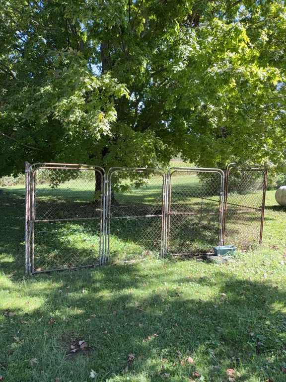 Large dog cage fence 15’x15’