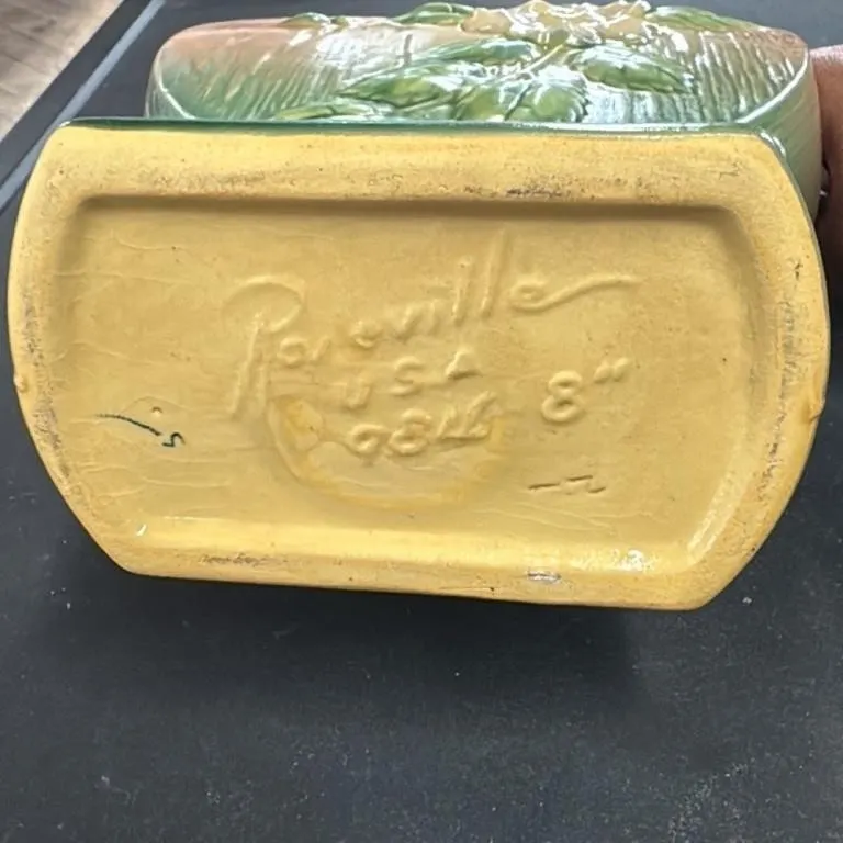 Roseville Pottery USA 8" Vase