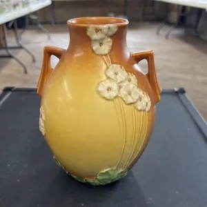 Roseville Pottery 767-8 Vase