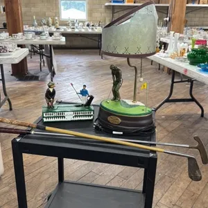 Vintage Golfer Desk Lamp & Cast Iron Golfer Figuri