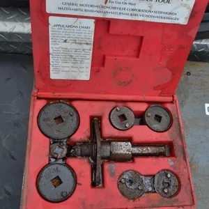 Universal brake calliper tool