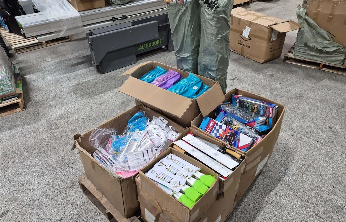 Kitchen Utensils, Wireless Mice, Brooms & More
UNRESERVED