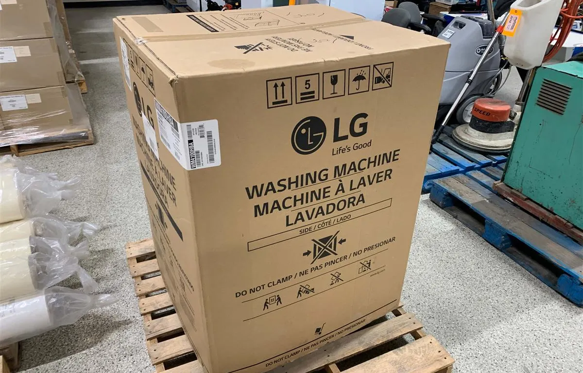 LG WM4100HBA Front Load Washing Machine
UNRESERVED