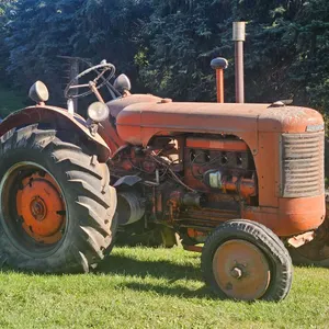 Massey Harris Farm Tractor (Non-Runner)
 UNRESERVED