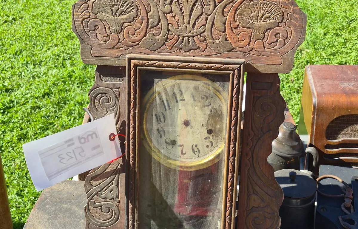 Antique Carved Wood Wall Clock
UNRESERVED