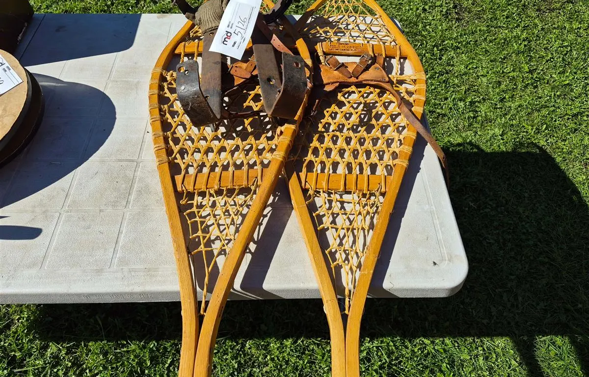 Torpedo 14" x 42" Wooden Snowshoes
UNRESERVED