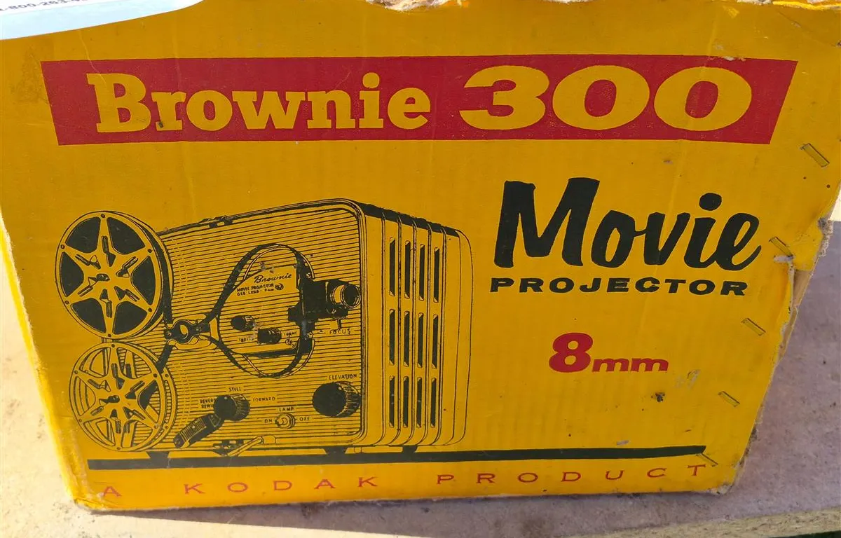 Kodak Brownie 300 8mm Movie Projector
UNRESERVED