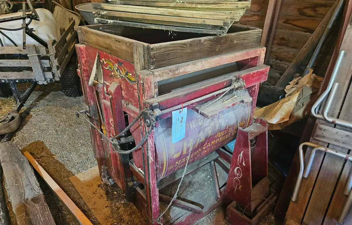 Antique Grain Cleaner Fanning Mill
UNRESERVED