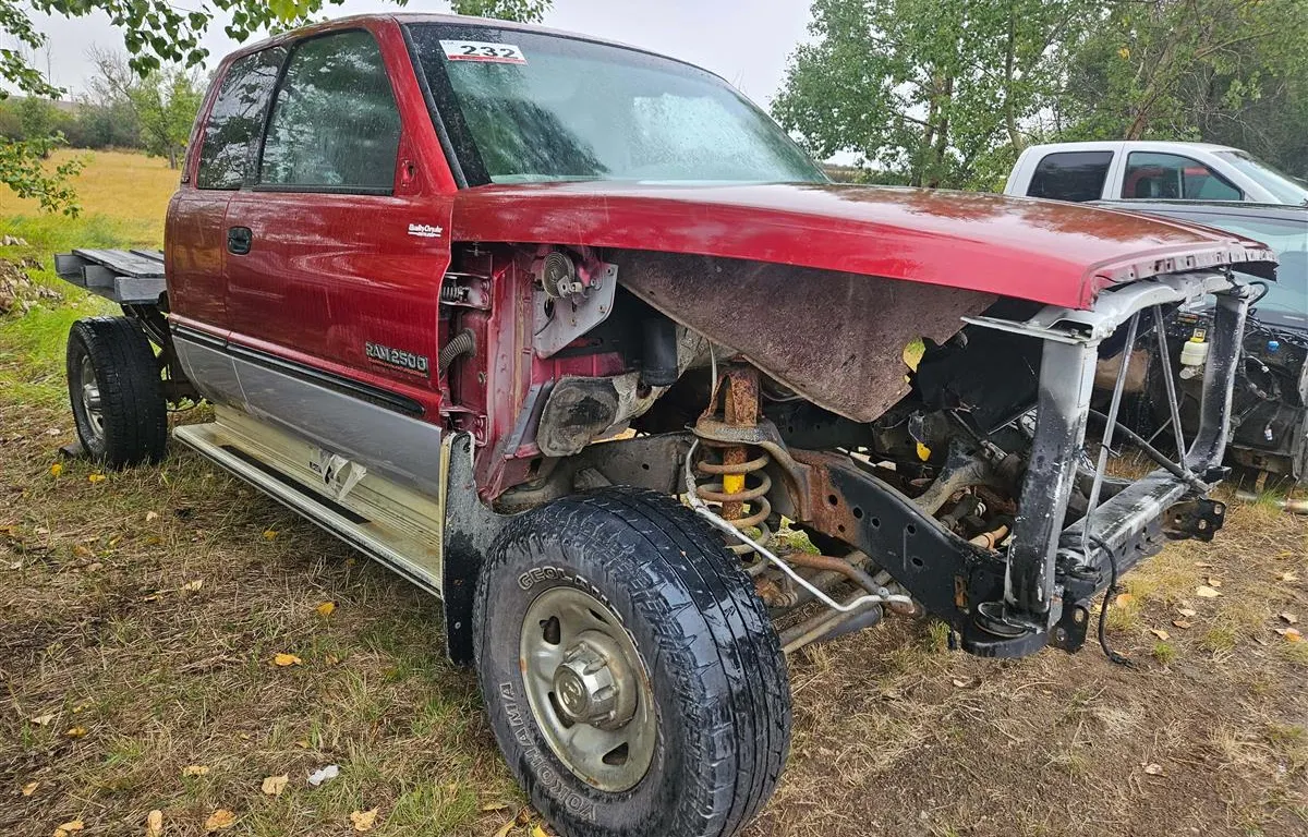 SALVAGE UNIT: 2002 Dodge Ram 2500 119 SLT Long Box (Non-Runner)
UNRESERVED