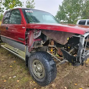 SALVAGE UNIT: 2002 Dodge Ram 2500 SLT Cab Chassis (Non - Runner)
 UNRESERVED