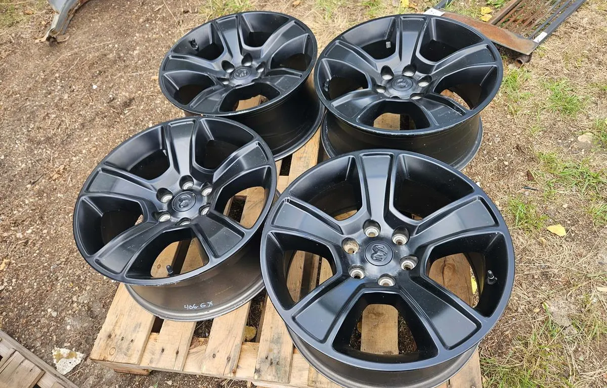 Set of (4) Dodge Ram Alloy Wheels
UNRESERVED