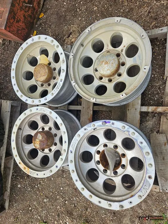 (4) Aluminum Truck Wheels
UNRESERVED