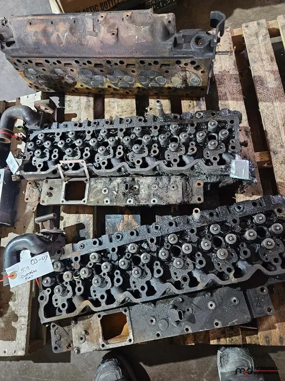 5.9L Cummins Cylinder Heads and Parts
UNRESERVED