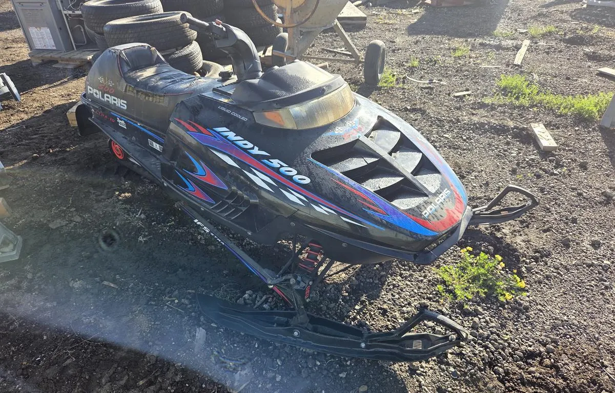 Polaris Indy 500 Snowmobile (Non-Runner)
UNRESERVED