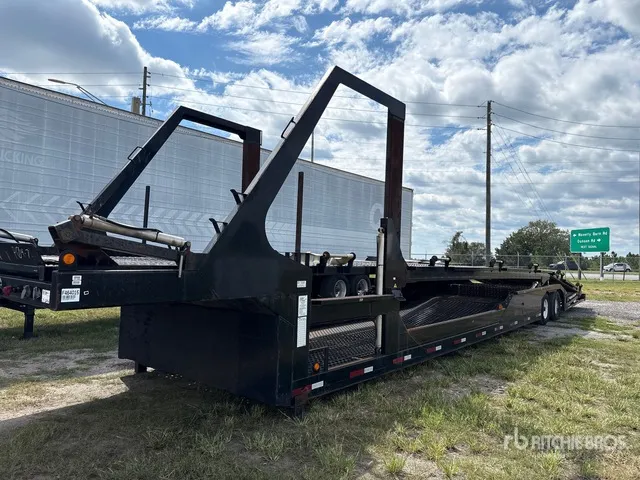 2013 Lugo RCC2653 T/A 6 Car Car Carrier Trailer