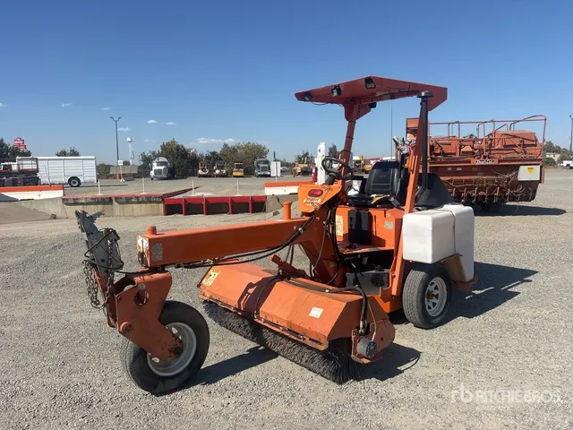 Lay-Mor 6HC Self-Propelled Broom
