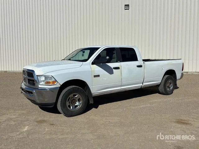 2010 Ram 2500 SLT 4x4 Crew Cab Pickup