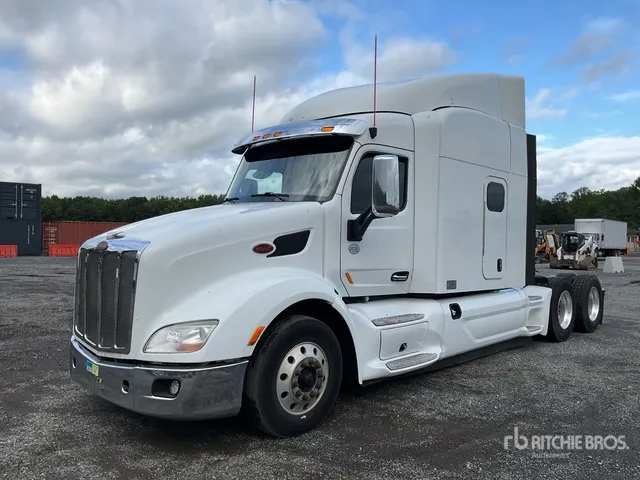 2016 Peterbilt 579 6x4 T/A Sleeper Truck Tractor
