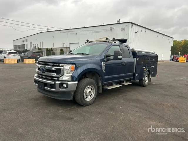 2020 Ford F-250 XL 4x4 Extended Cab Utility Truck