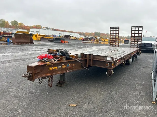 2003 J C Trailers 24 ft T/A Equipment Trailer