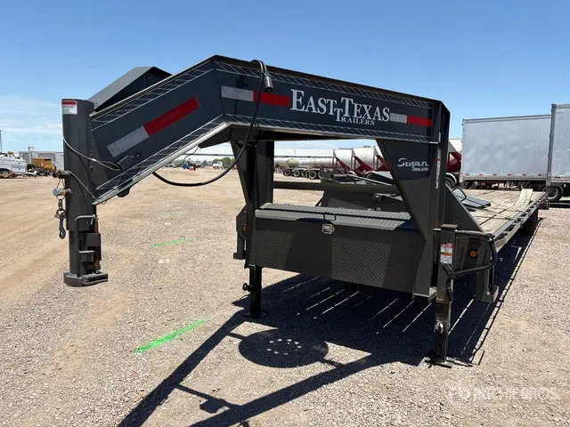 2025 East Texas Trailers 40 ft T/A Gooseneck Equipment Trailer