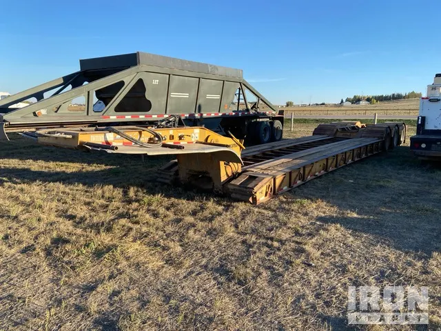 1995 Load King Tri/A Removable Gooseneck Lowboy Trailer