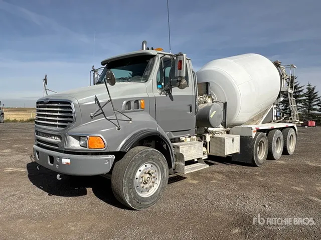 2006 Sterling LT9500 8x6 Mixer Truck