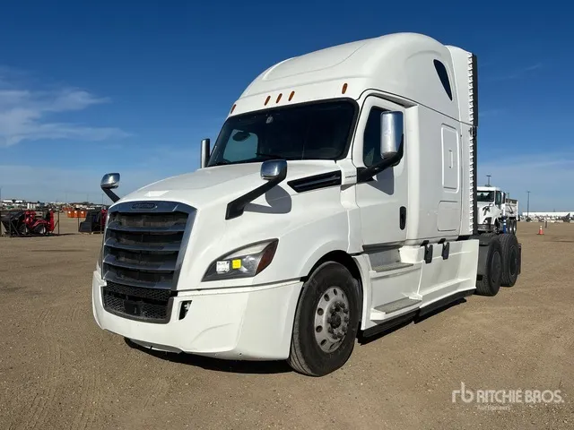 2019 Freighliner Cascadia 126 6x4 T/A Sleeper Truck Tractor