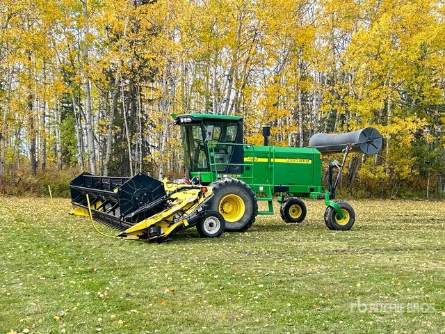 2008 John Deere 4895 25 ft Swather Windrower