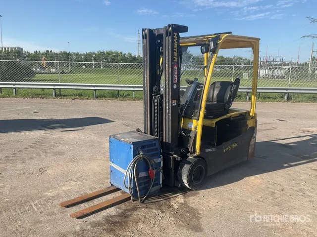2015 Hyster J1.8XNT LWB 1600 kg Electric Forklift (Inoperable)