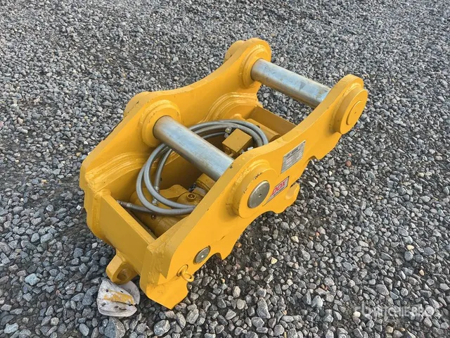 2026 HW QCCAT320 Excavator Coupler (Unused)
