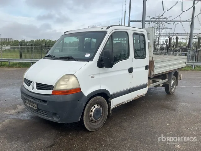 2008 Renault Master 4x2 Crew Cab Flatbed Truck