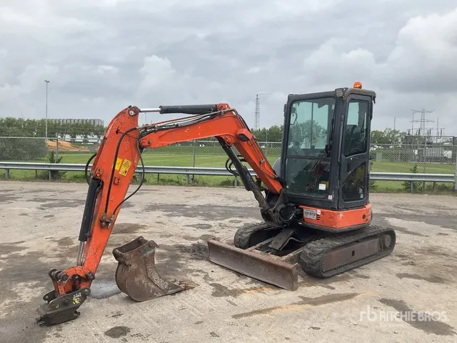 2017 Hitachi ZX33U-5A CLR Mini Excavator