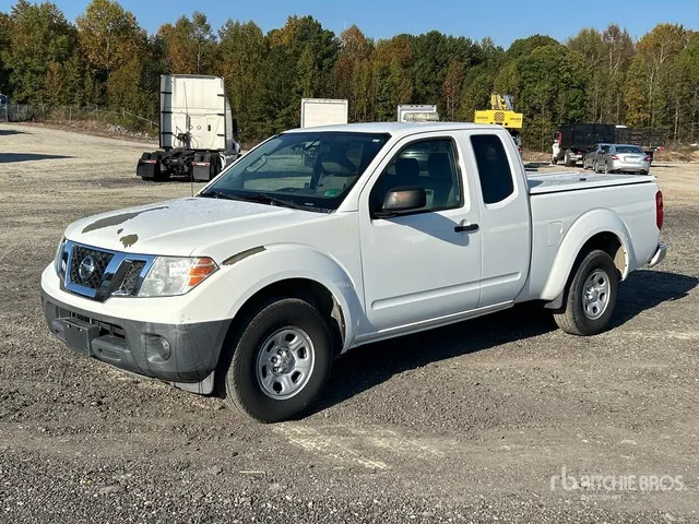 2015 Nissan Frontier 4x2 Extended Cab Pickup
