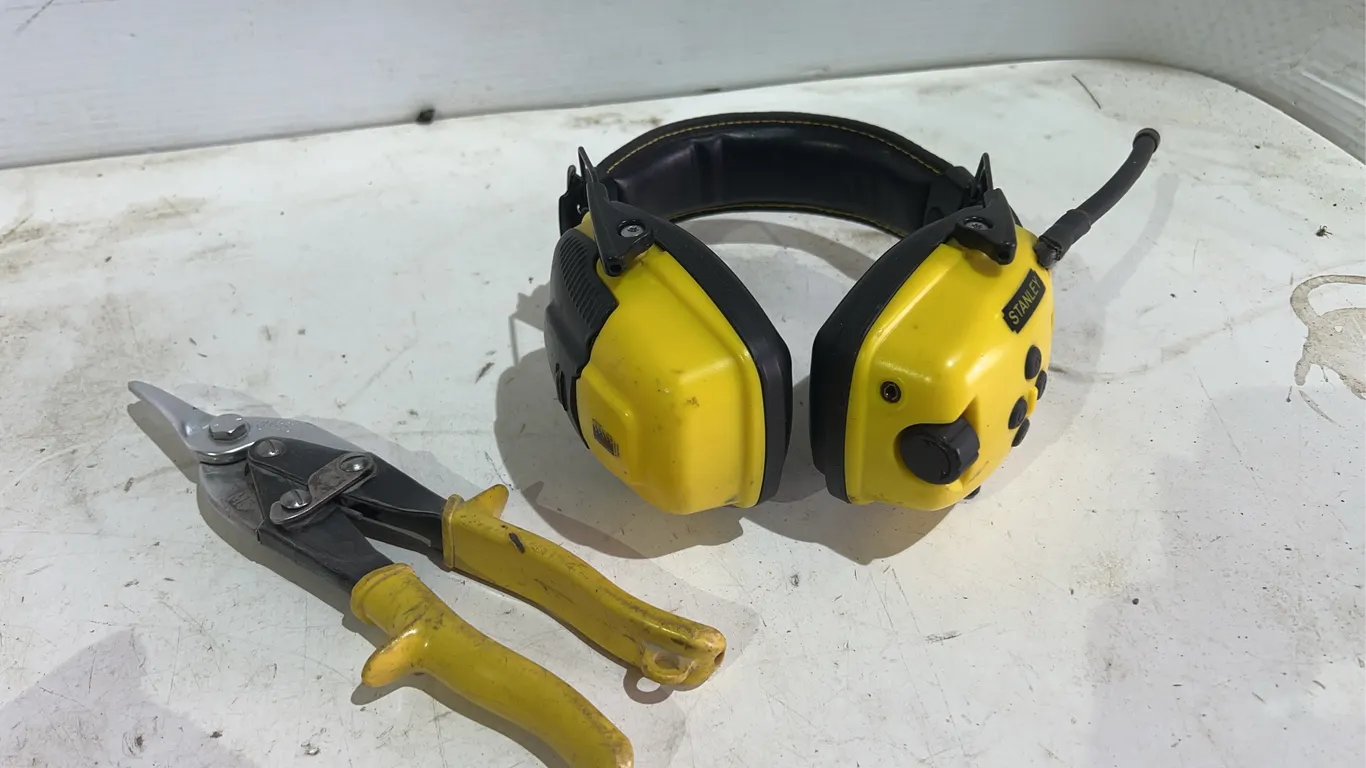 Stanley Radio Ear Protectors & Tin Snips