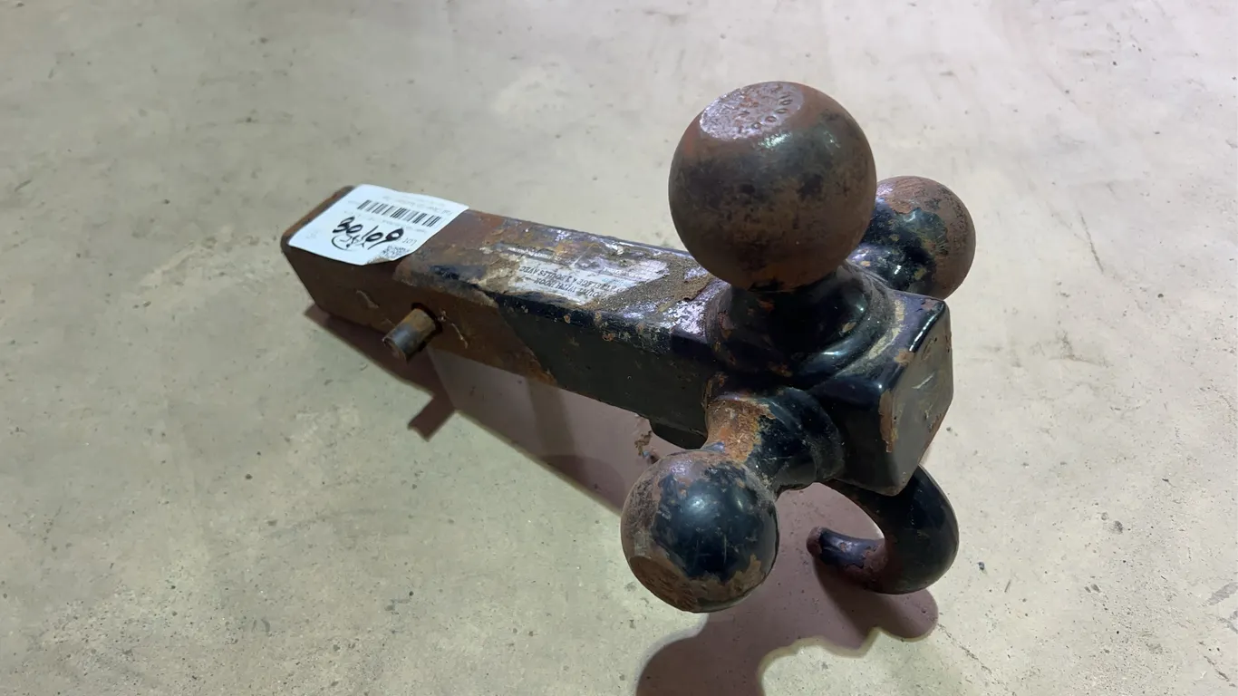 Trailer Hitch W/ Hook 1 7/8", 2" & 2 5/16"