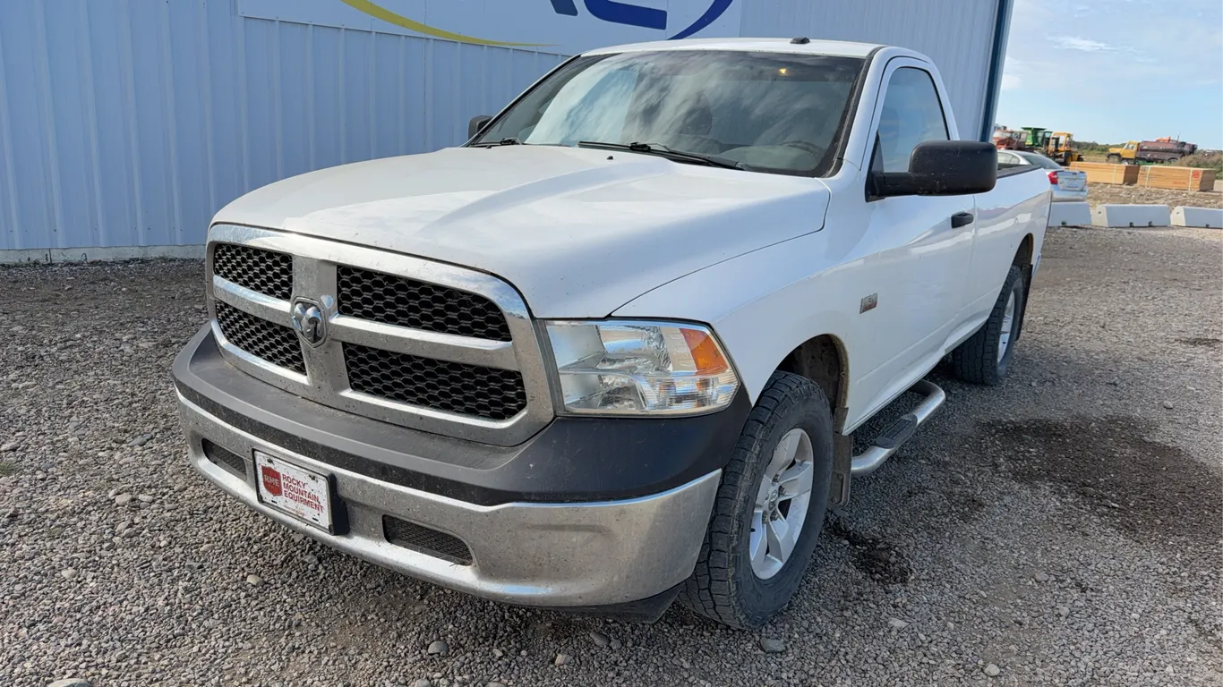 2013 DODGE RAM 1500 REG CAB 4WD