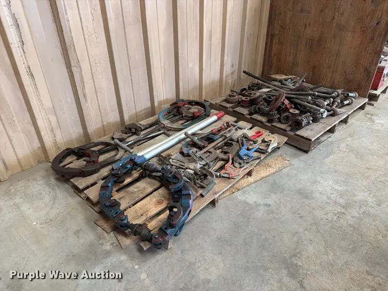 (2) pallets of pipe tools