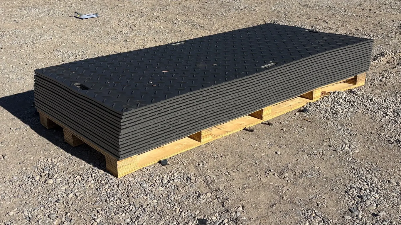 Unused Polyethylene Ground Protection Mats