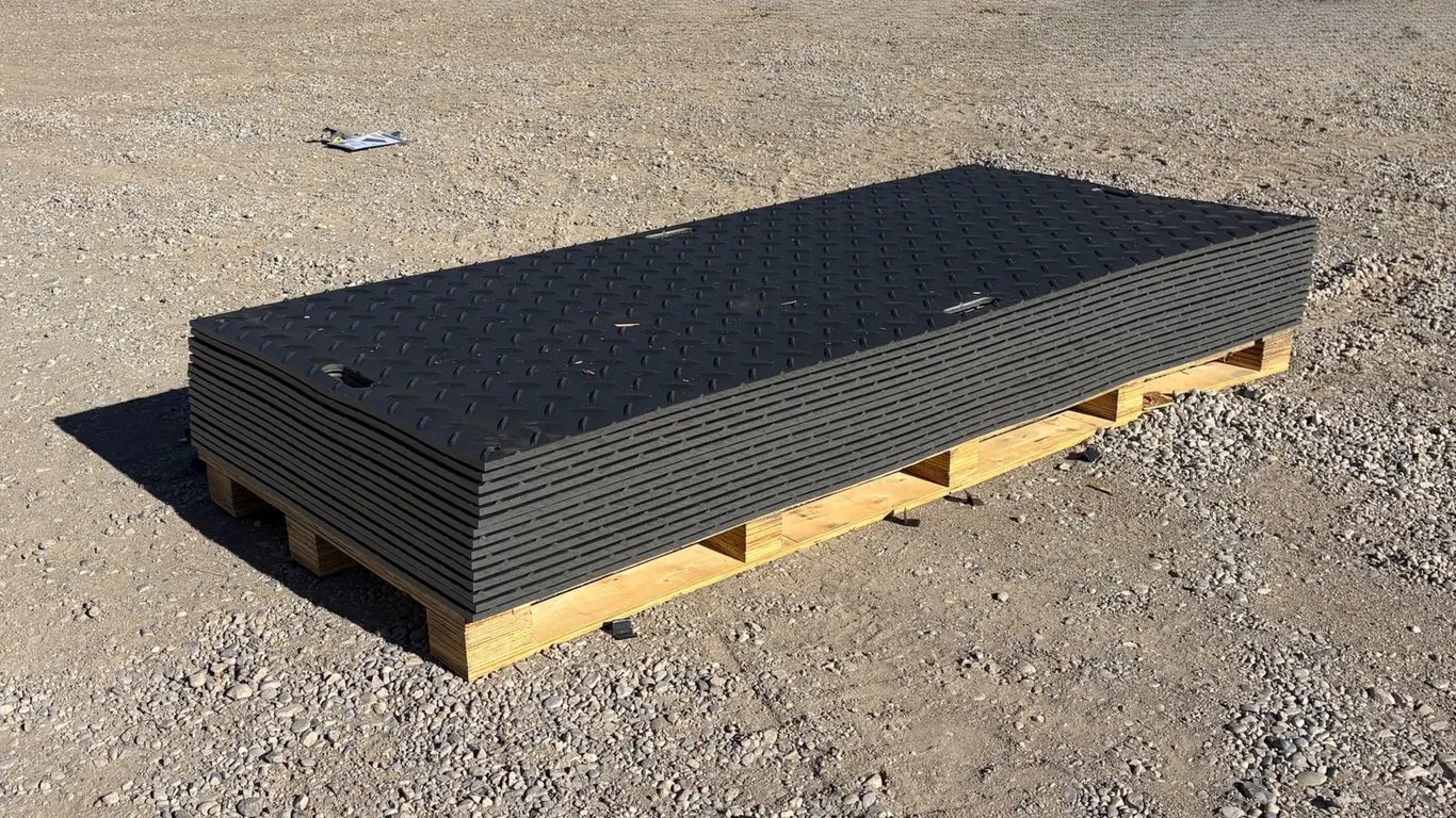 Unused Polyethylene Ground Protection Mats