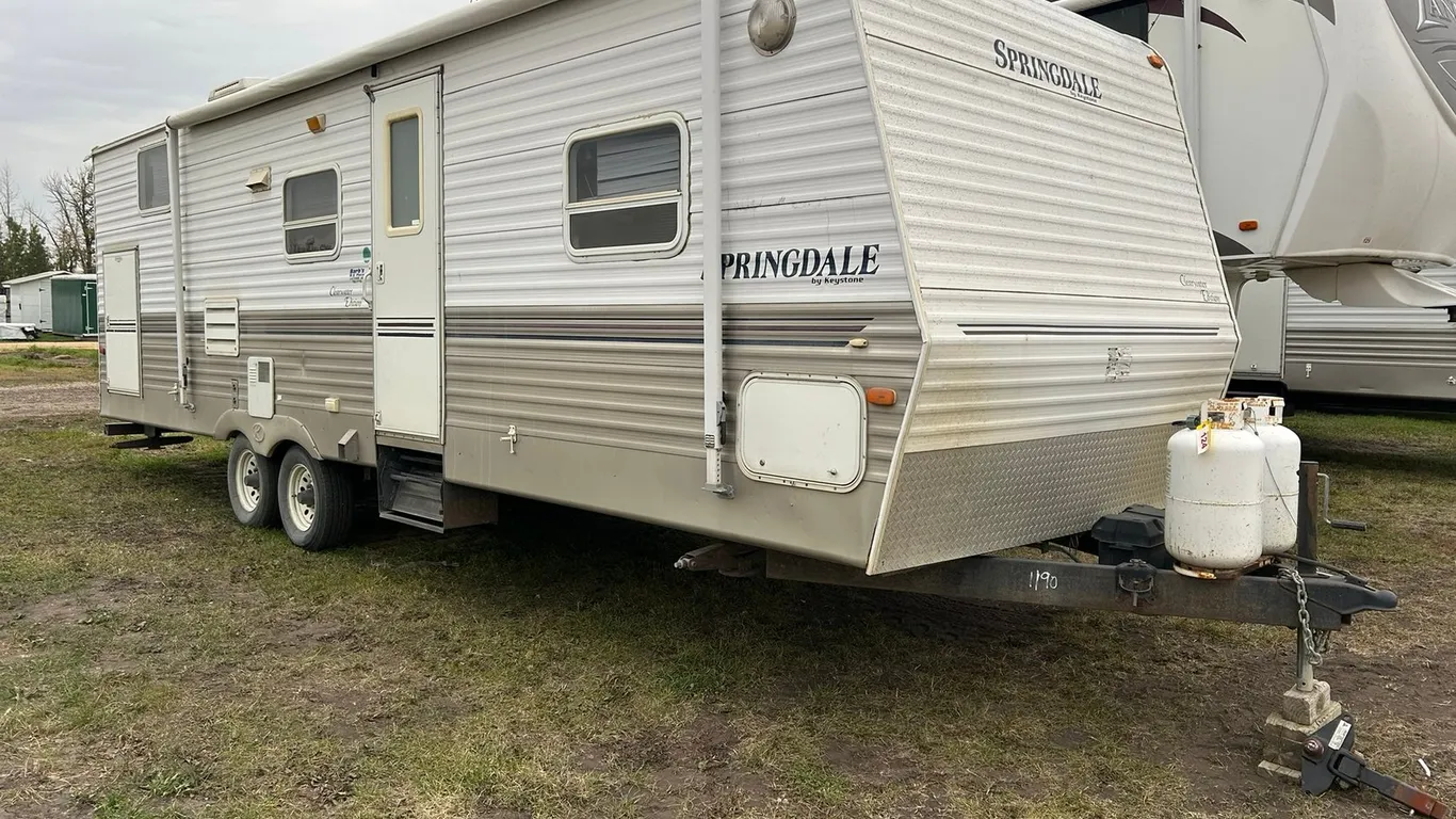 2006 KEYSTONE SPRINGDALE CLEARWATER EDITION 29FT TRAVEL TRAILER, BUNKS, AWNING, SLIDE, AC, VIN 4YDT295246K131190 **WINTERIZED**