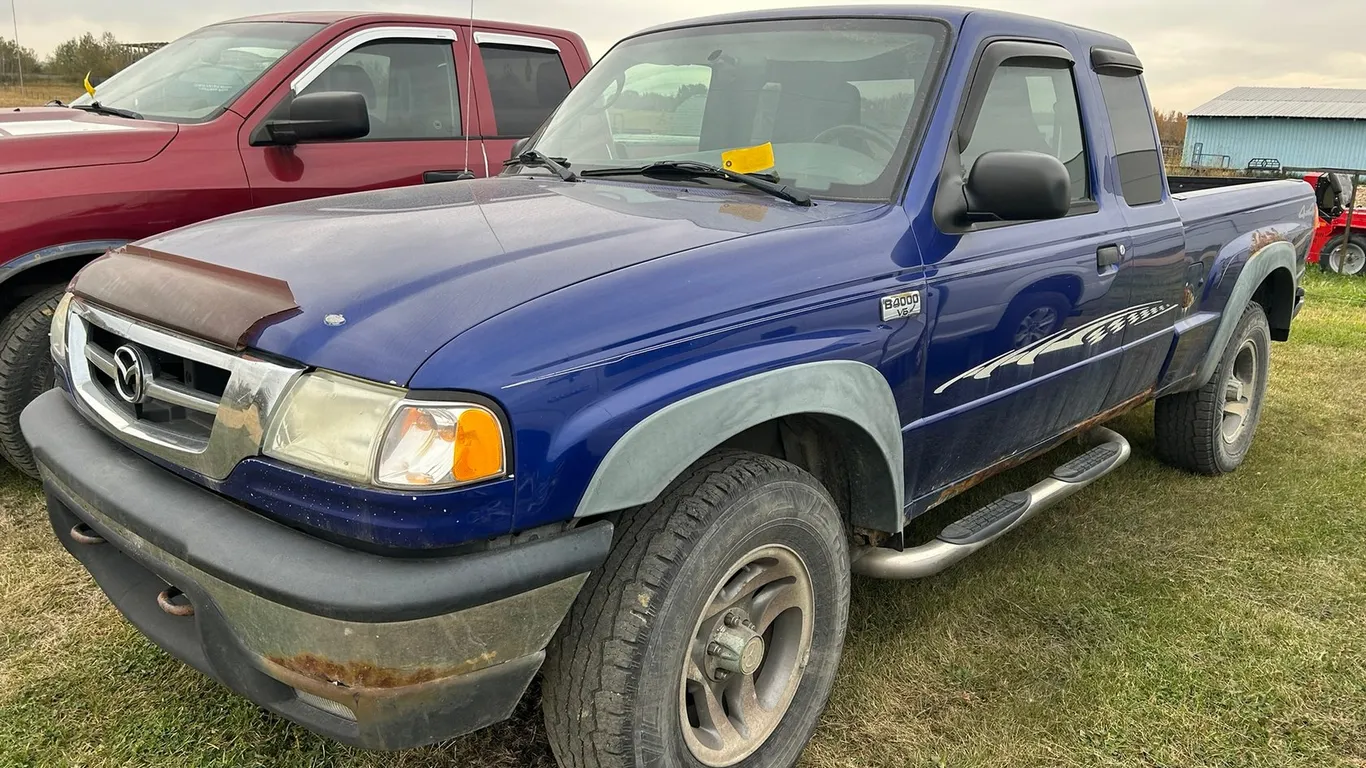 2004 MAZDA B4000 1/4 TON P/U TRUCK, 4X4, 4L V6 GAS ENG., A/T, FULL LOAD, EXTENDED CAB, 6FT BOX, TOW PACKAGE, 322,918 KM SHOWING, VIN 4F4ZR47EX4TM07261