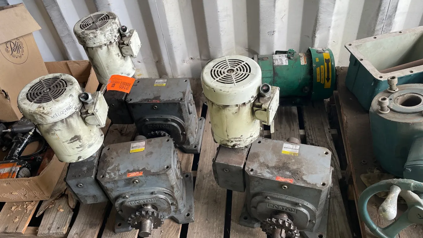 (3) Gear Boxes and (1) Pump