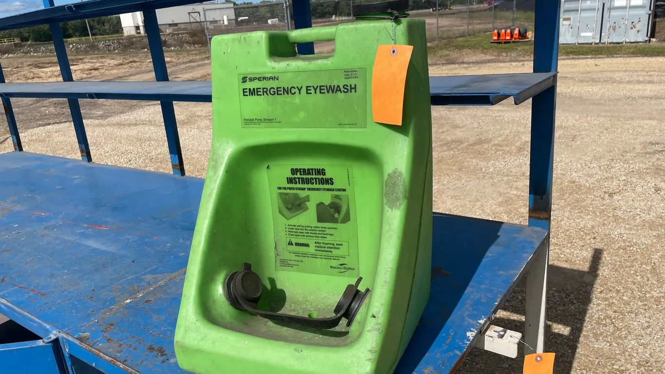 Sperian Emergency Eyewash