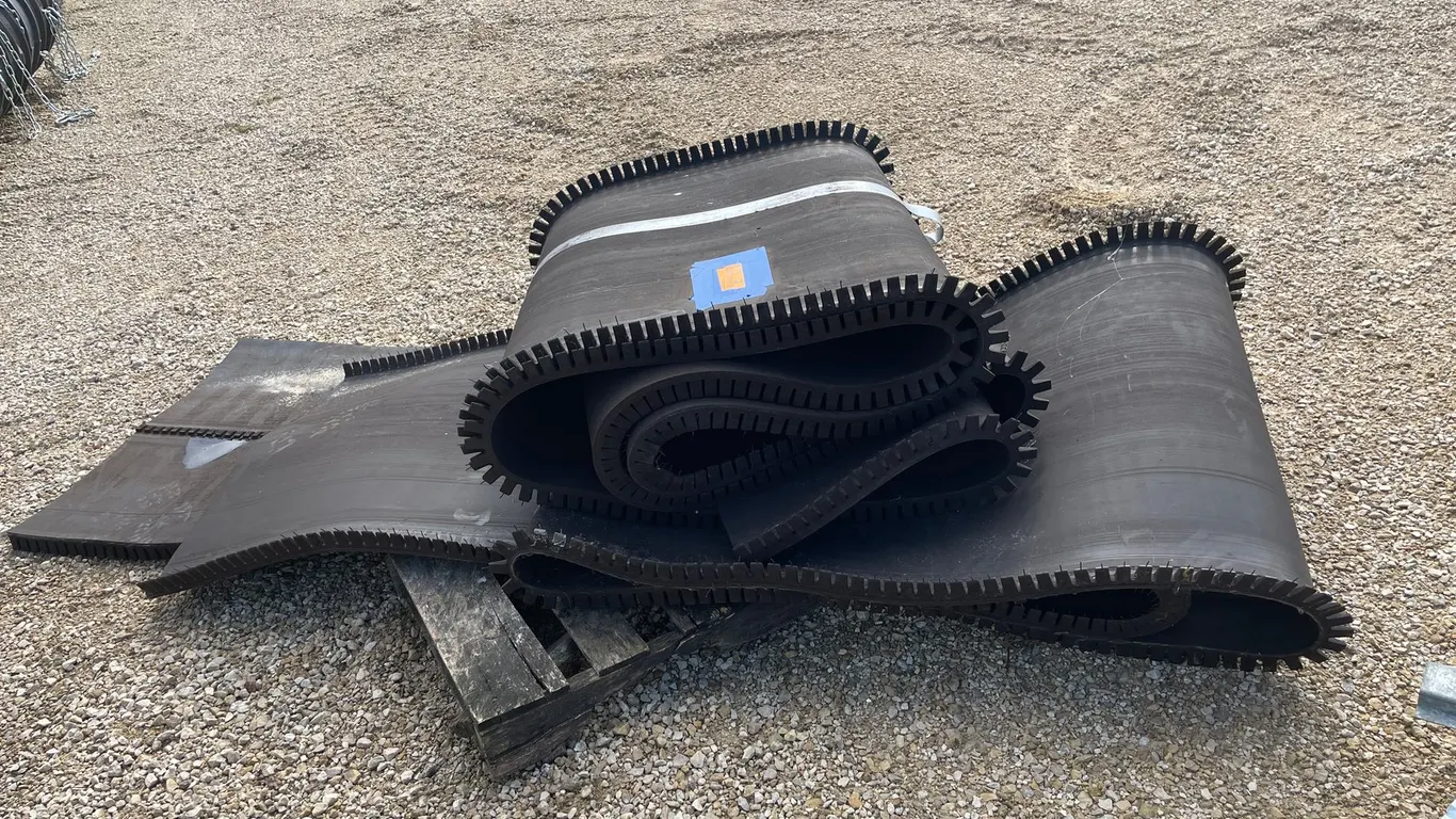 (2) Conveyor Belts